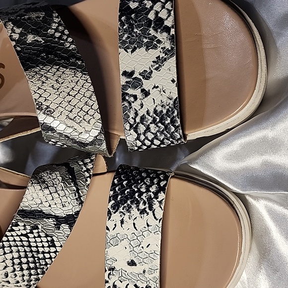 Circus by Sam Edelman Reptile Print Sandals Size 8 1/2 - Picture 2 of 7